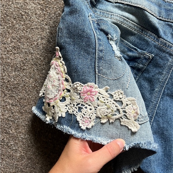 Y2K Vanilla Star Low Rise Micro Jean Denim Shorts Crochet Details Size 13 (34x2) - Picture 9 of 13
